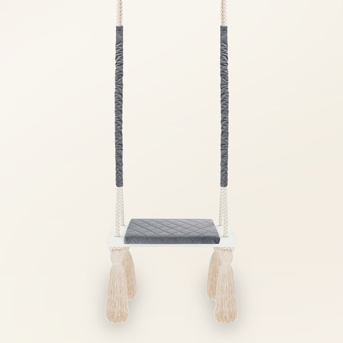 Balançoire enfant planche bois et velours gris foncé, vue de face avec coussin d'assise matelassé
