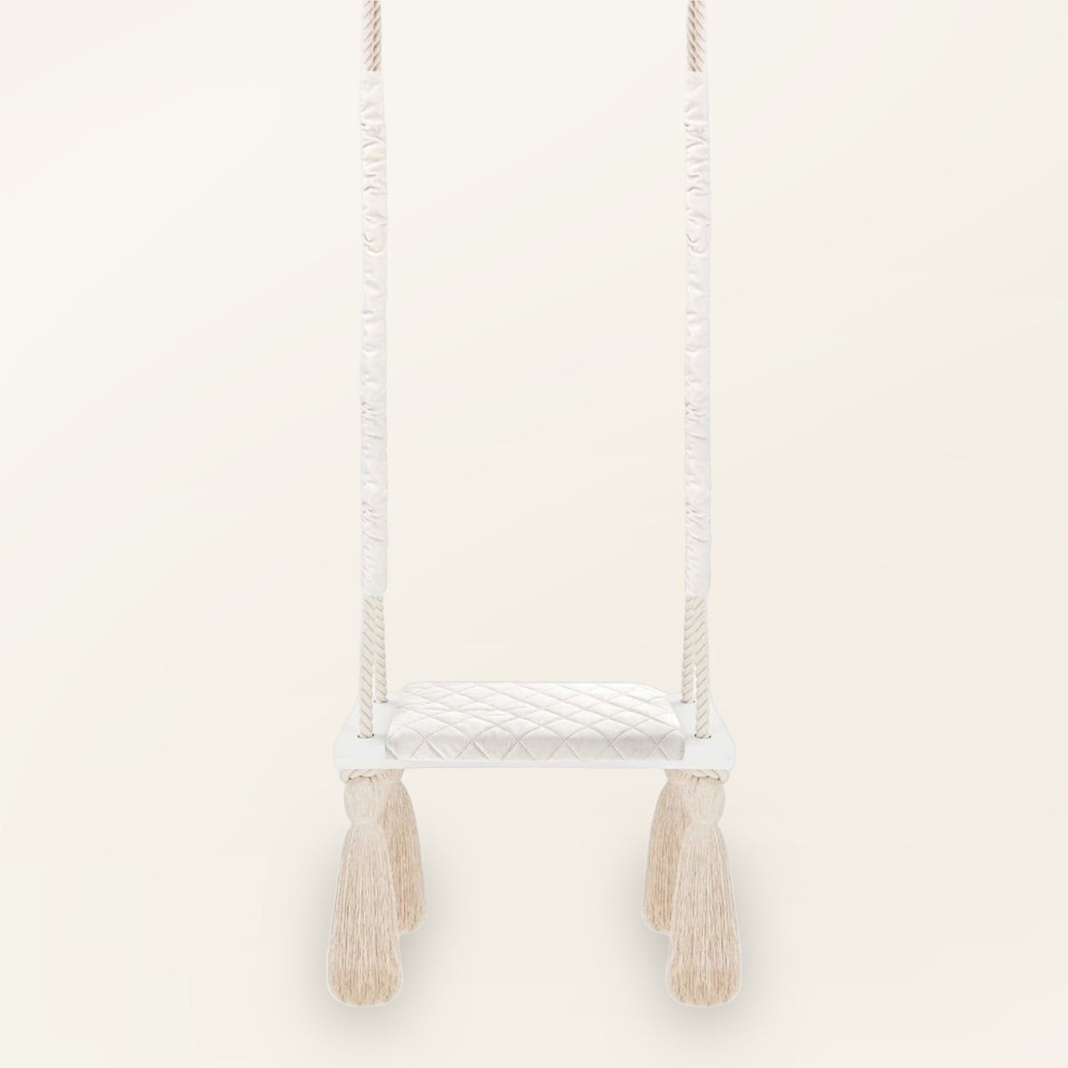 Balançoire enfant planche bois et velours beige, vue de face avec coussin d'assise matelassé
