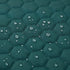 Balançoire double jumeaux imperméable vert foncé, gros plan sur le tissu imperméable matelassé et les gouttes d'eau
